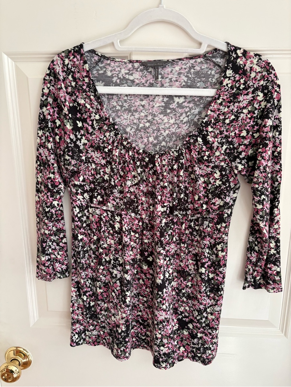 Kristin Davis Floral Scoop Neck Tunic Top - Black with Pink & White